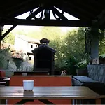 Rurales La Caviana 公寓