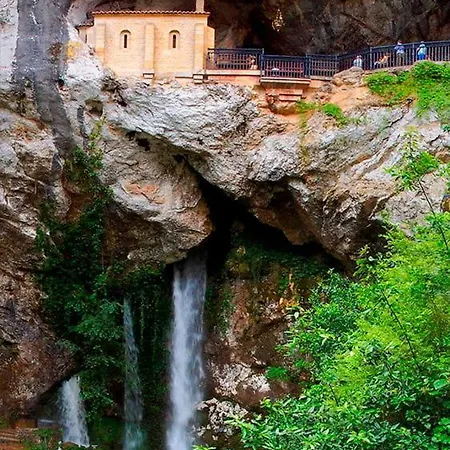 Apartamento Rurales La Caviana *