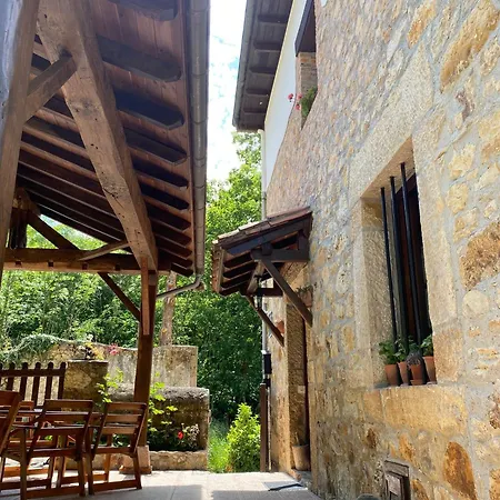 Rurales La Caviana * Cangas de Onis